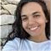 Se sei alla ricerca di una ragazza che possa darti un’aiuto ,io faccio al caso tuo! Mi ha sempre appassionato aiutare i ragazzi e avendo tre fratelli più piccoli non ho mai avuto troppe difficoltà a gestire gli impegni scolastici dei più piccoli.