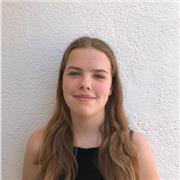 Profesora de inglés con nivel nativo dispuesta a dar clases a niños en primaria y secundaria.