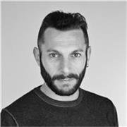 Designer esperto offre lezioni di grafica commerciale, InDesign, Illustrator e Photoshop
