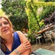 Insegnante di scuola primaria impartisco lezioni di inglese ma anche di francese e italiano per alunni di primaria e medie