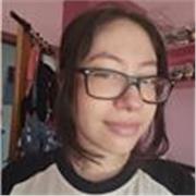 Profesora con título de Bachillerato en Artes, que muestra técnicas de dibujo e historia del arte.