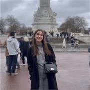 Mi nombre es Clara soy estudiante de Odontología y me gustaría dar clases a niños de primaria y 1° y 2° de la eso.
