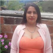 docente de Lengua Castellana asesora niños en el área de Español, comprensión de textos, ortografía y gramática
