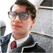 Tutor di storia impartisce lezioni e ripetizioni ai ragazzi delle elementari e medie