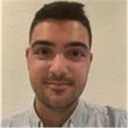 Profesor de inglés graduado en Traducción e Interpretación y que cuenta con el máster habilitante de profesorado.