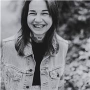 Personal-/Fitnesstrainerin die alle Altersgruppen betreut. Auch Onlinetraining.