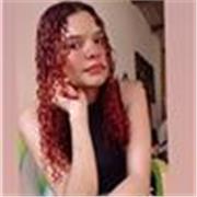 Me defino como una chica muy amable que le gusta enseñar a los demás sobre los conocimientos que tengo en especial a los niños pequeños