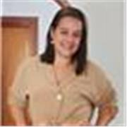 Chica con experiencias con niños de primaria, podría dar clase a niños de tres a doce años