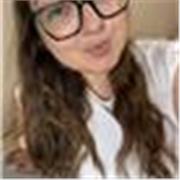 Estudiante universitaria con bachillerato que imparte clases o en mi casa o a domicilio para niños de la E.S.O. y Primaria.