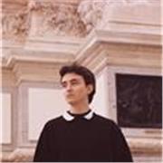 Universitario imparte clases de Inglés, Filosofía y Castellano para todo nivel en instituto, además de lenguaje e historia musical