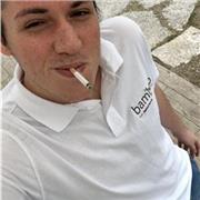Laureando in Ingegneria biomedica e ex studente del liceo classico, con pregressa esperienza nel settore