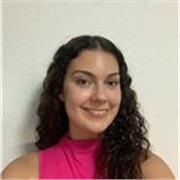 Estudiante de diseño, amante de las manualidades y del arte que imparte clases en Valencia. 