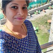 I’d describe myself as a patient and friendly. My lessons aim at curious minds who enjoy understanding the “why” behind things