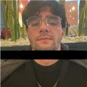 Étudiant en technologie informatique, enseigne l’informatique, la technologie, le français et l’anglais en ligne.