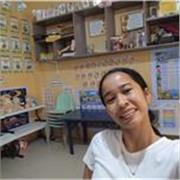 English teacher that can teach the younger kids