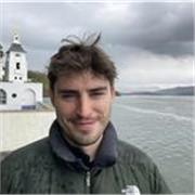 Experienced doctor and educator providing online support for ambitious students in London.