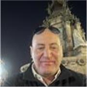 Professore di chimica presso liceo artistico  e matematica alle scuole medie