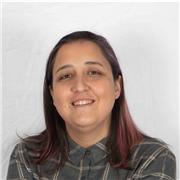 Profesora de lengua castellana y literatura para niños y adolescentes