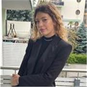 Laureata in scienze e tecniche psicologiche impartisce lezioni in scienze umane