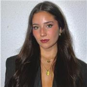 Actualmente estudio en Salamanca el Grado de Historia y Ciencias de la música, en un futuro me gustaría ser profesora, mi propósito es enseñarles a los niños de una manera divertida y enriquecedora, sin que vean la actividad  obligatoria  y  aburrida