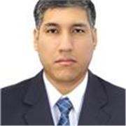 Profesor de Química que imparte clases a niños de primaria y secundaria