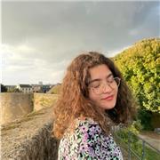 je suis étudiante en troisième année de licence LLCER, je peux aider pour l’aide aux devoirs en anglais