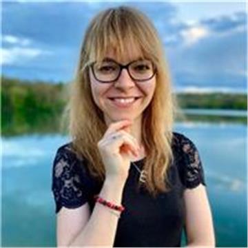 Eszter