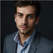 Diplomato da liceo classico e aspirante umanista, impartisco lezioni di italiano e materie umanisticheper scuole medie e superiori