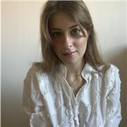 Insegnante di inglese laureata in Scienze Linguistiche per le Relazioni internazionali