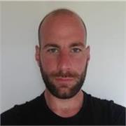 Ich bin seit 10 Jahren Englischlehrer für Kinder und Erwachsene.