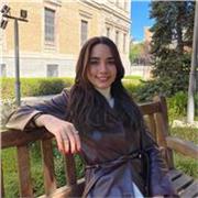 Estudiante de segundo curso de Farmacia en la UCM. Podría impartir clases a alumnos de la ESO, primaria, Bachillerato