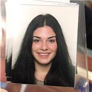 insegnante di latino da aiuto compito a studenti del ginnasio