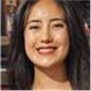 Profesora de inglés apta para estudiantes con un nivel medio que quieran perfeccionar su inglés con fluidéz