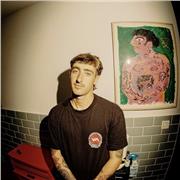 Docente y diseñador gráfico con mas de 8 años de experiencia imparte clases online y presenciales en Gipuzkoa.