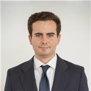 Ingeniero industrial, master en finanzas corporativas internacional y participación en transacciones relevantes en España