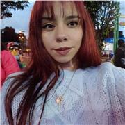 Soy una persona inteligente, con conocimientos en diferentes materias como matemáticas, ciencias, historia, tecnología con amplio conocimiento en programas Microsoft y manejo de aplicaciones, conocimiento en lo básico de inglés, conocimiento en cocina, y