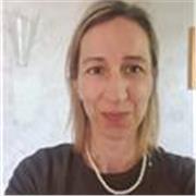 Sono disponibile ad insegnare italiano a bambini stranieri. Sono laureata in scienze dell' educazione e ho esperienza