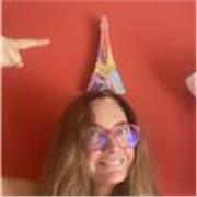 Soy profesora nativa desde que 24 años, en Francia y en España. Si quieres aprender francés de una manera divertida, Soy aquí!
