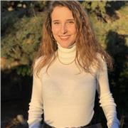 Profesor de apoyo escolar en niños de primaria