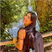 Dottoressa in Lettere e Diplomata al liceo linguistico, offro ripetizioni per ragazzi di tutte le età