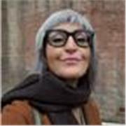 Laureata in lettere, giornalista iscritta all'Ordine dell'Emilia Romagna, l'italiano è il mio strumenti di lavoro