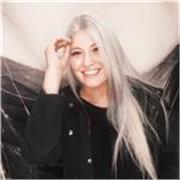 Profesora de lengua y literatura para niños y adolescentes