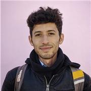 Docente y licenciado en Economía da clases de Economía, nivel secundario y universitario, distintas modalidades