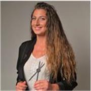 Insegnante di inglese per adulti e bambini, laureata a Londra in Business Management, con oltre 5 anni di esperienza e 8 in Uk