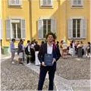 laureato in scienze politiche offre lezioni