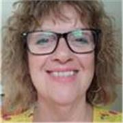 Profesora de inglés titulada para adultos, con amplia experiencia en la enseñanza del idioma en entornos corporativos.