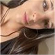 Me deguno como una persona paciente, simpática y muy colaborativa.