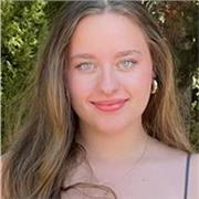 Soy una persona reflexiva y con vocacion por la docencia, especializada en idiomas, historia, literatura y en economía.