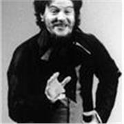 Sono Bruno Pestarino, baritono,  insegnante di canto lirico e moderno. Esercito a Torino, a Genova e in provincia  di Alessandria 

Insegno canto da una trentina d'anni. Mi sono diplomato in canto lirico al Conservatorio Paganini di Genova; ho vinto il