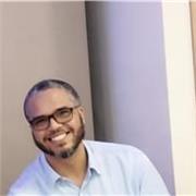 Profesor de inglés con 8 años de experiencia en el ámbito universitario.